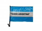 Bandera Plástica C/ Soporte Para Auto X 12u. 44 X 29cm. 'Vamos Argentina'