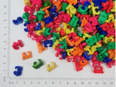 Aplique plástico letras y números de colores